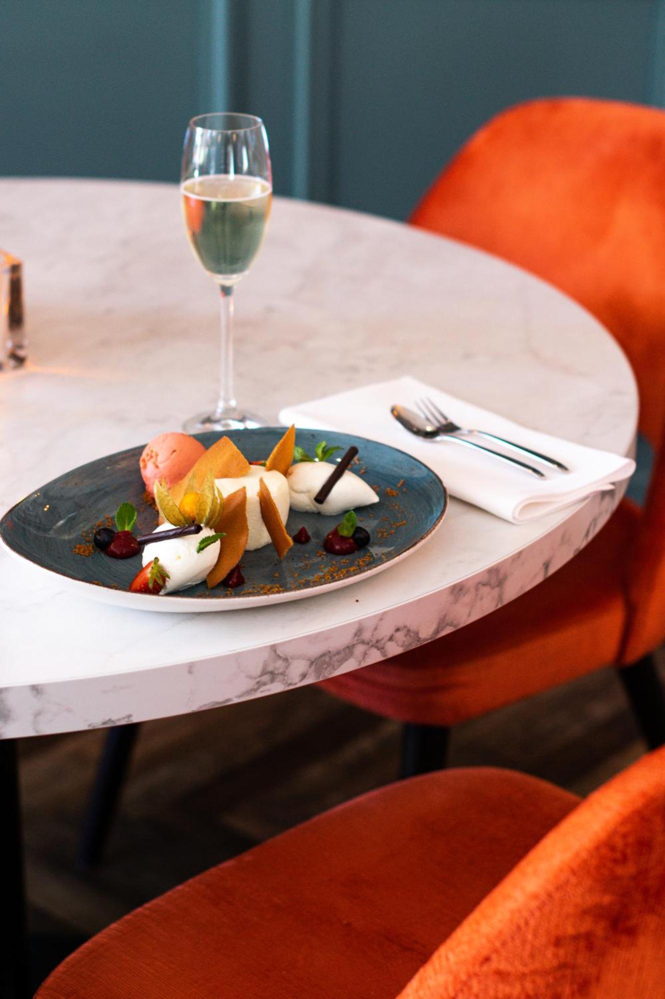 Hotel De Koppelpaarden 리첸부데 외부 사진